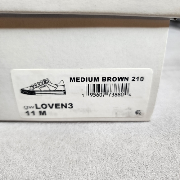 Guess gwLoven3 Sneakers - Picture 2 of 6